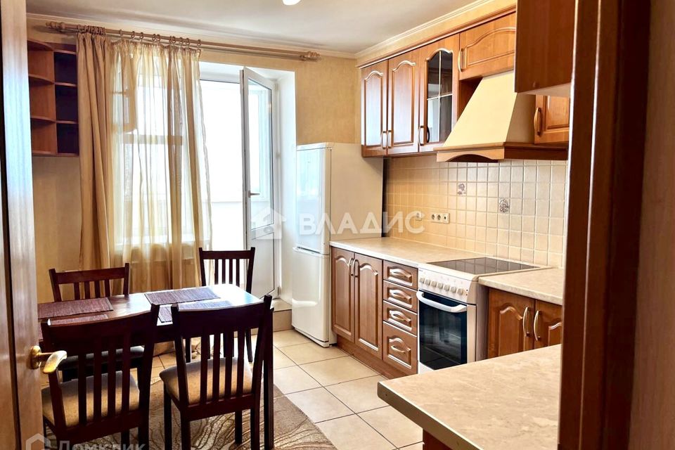 Продаётся 1-комнатная квартира, 52 м²