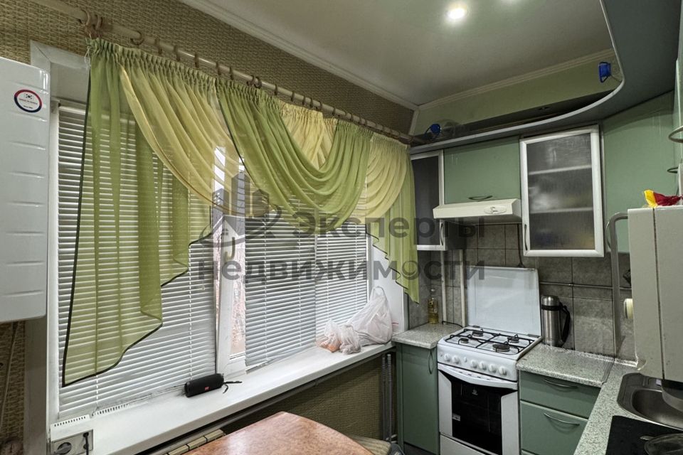 Продаётся 3-комнатная квартира, 42.5 м²
