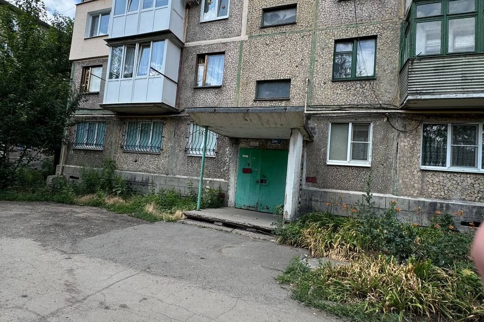 Продаётся 3-комнатная квартира, 47.6 м²