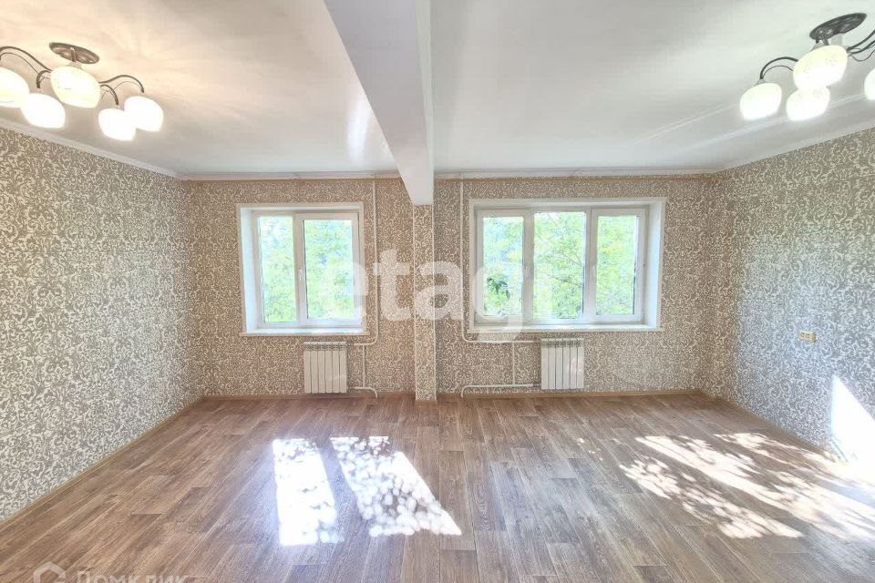 Продаётся 4-комнатная квартира, 91.1 м²