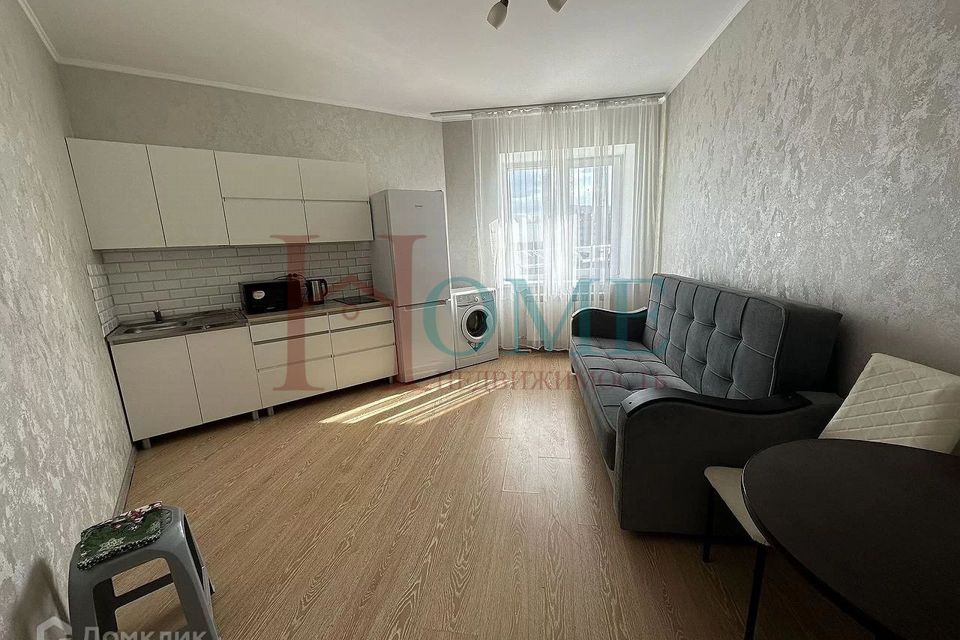 Сдаётся 1-комнатная квартира, 55 м²