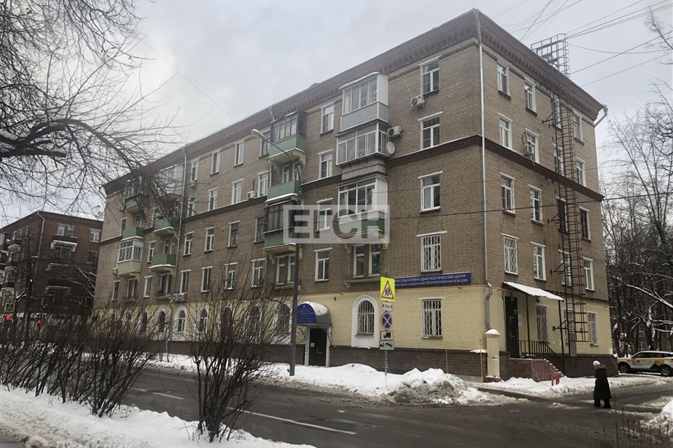 Продаётся комната в 2-комн. квартире, 65 м²