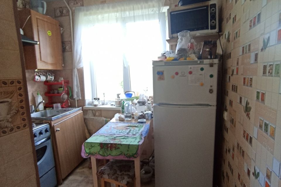 Продаётся 3-комнатная квартира, 56.8 м²