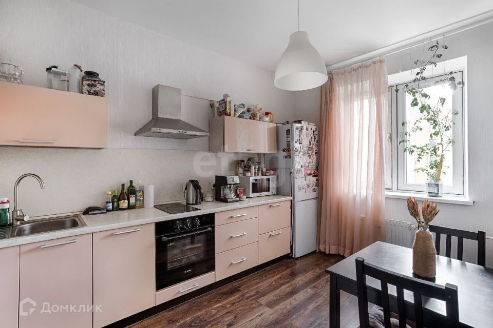 Продаётся 1-комнатная квартира, 37.4 м²