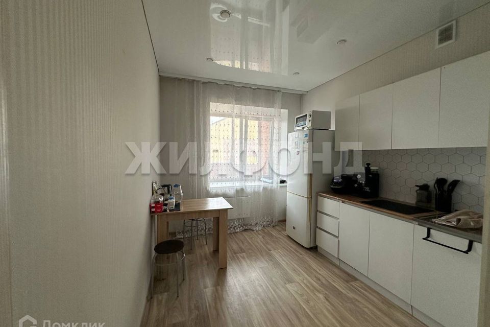 Продаётся 1-комнатная квартира, 37.3 м²