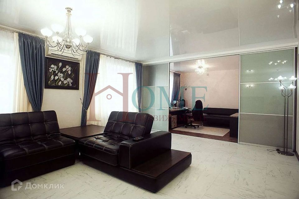 Сдаётся 3-комнатная квартира, 113 м²