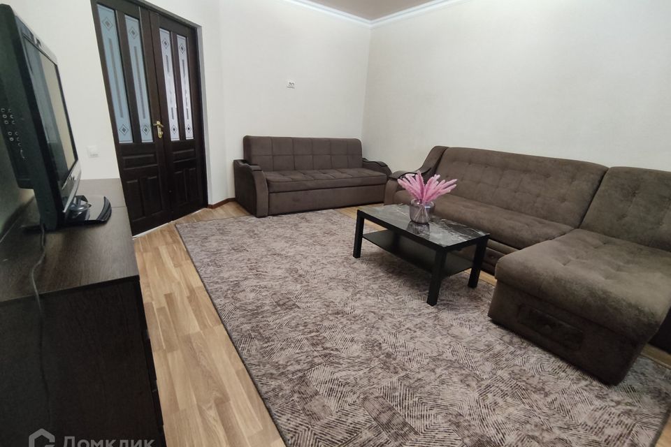 Сдаётся 2-комнатная квартира, 78 м²