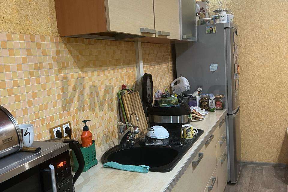 Продаётся 3-комнатная квартира, 93 м²