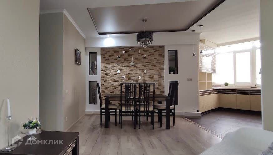 Продаётся 4-комнатная квартира, 107 м²