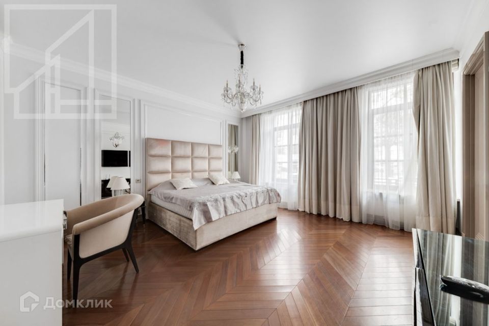 Сдаётся 3-комнатная квартира, 180 м²