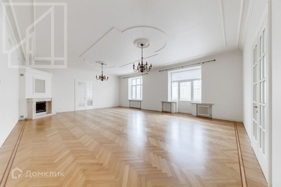 Сдаётся 6-комнатная квартира, 330 м²