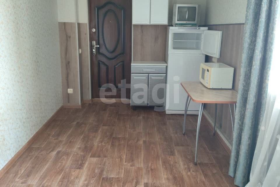 Продаётся комната в 1-комн. квартире, 14 м²