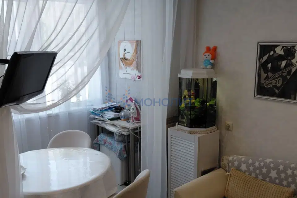 Продаётся 1-комнатная квартира, 41.8 м²