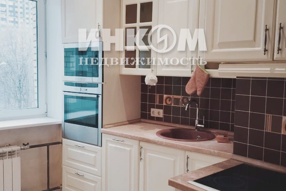 Сдаётся 2-комнатная квартира, 57 м²