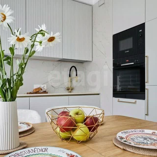 Продаётся 3-комнатная квартира, 76.5 м²
