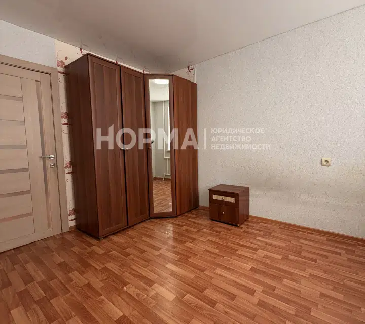 Продаётся 4-комнатная квартира, 61 м²