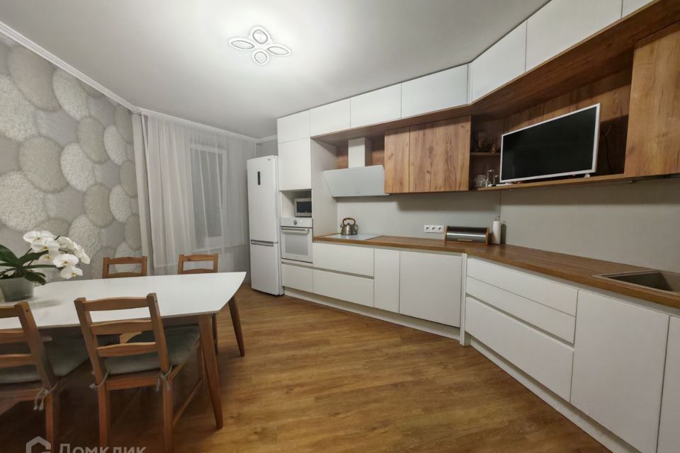 Сдаётся 4-комнатная квартира, 97.8 м²