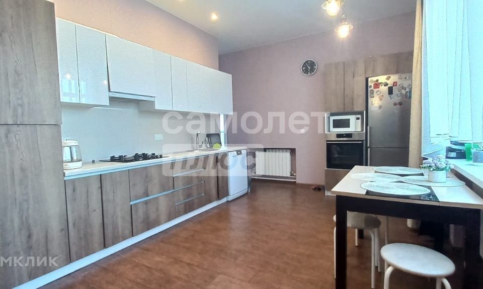 Продаётся 3-комнатная квартира, 90 м²