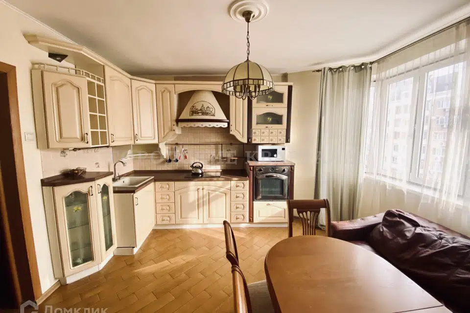 Продаётся 2-комнатная квартира, 90.5 м²