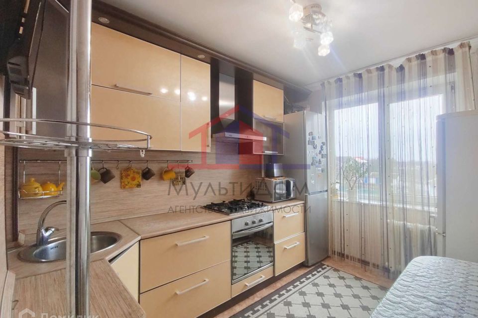 Продаётся 4-комнатная квартира, 72.8 м²