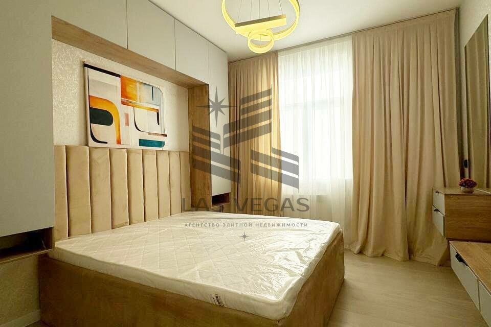 Сдаётся 2-комнатная квартира, 70 м²