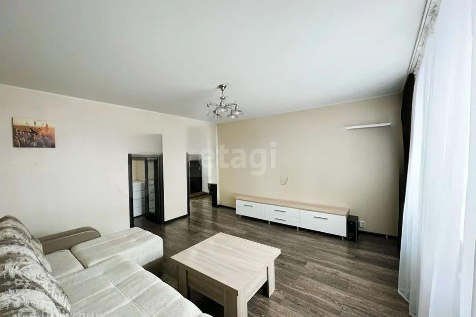 Продаётся 1-комнатная квартира, 43 м²