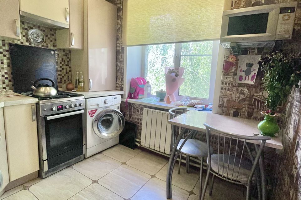 Продаётся 3-комнатная квартира, 58 м²