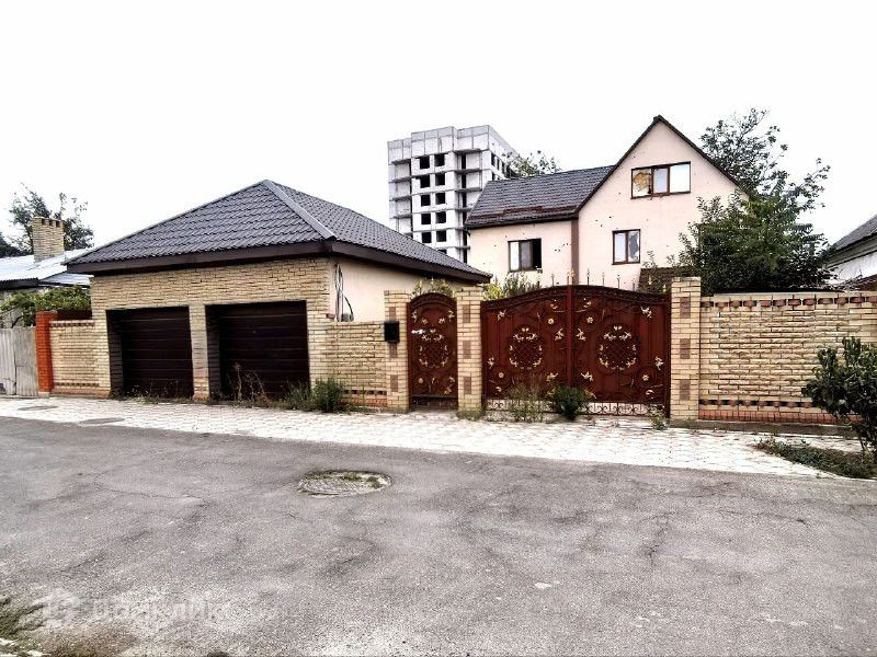 Продаётся 3-этажный дом, 201.4 м²