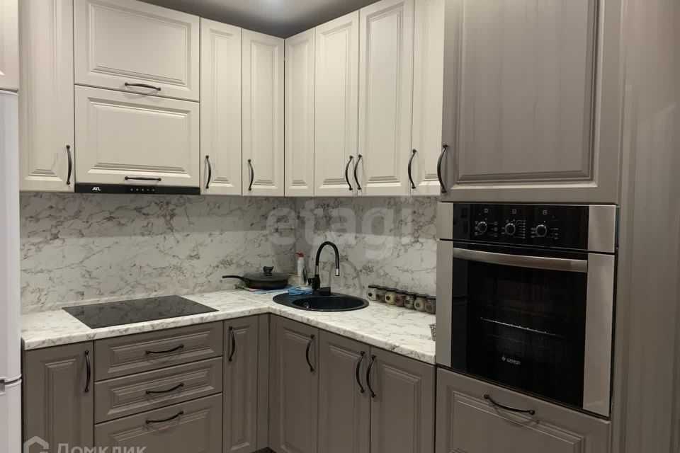Продаётся 1-комнатная квартира, 41.3 м²