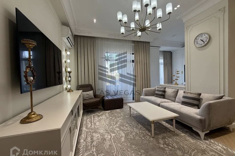 Сдаётся 4-комнатная квартира, 112 м²