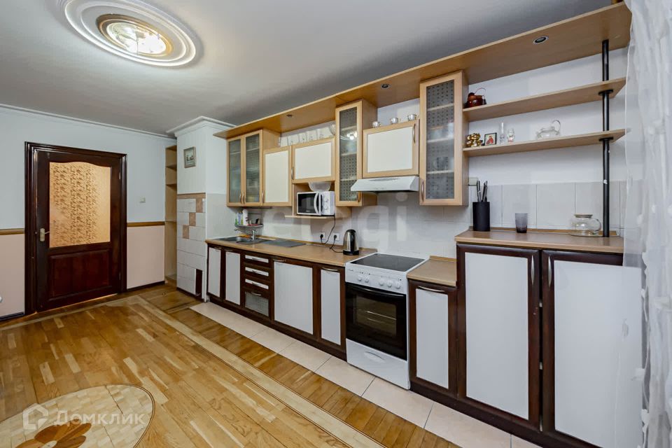 Продаётся 5-комнатная квартира, 148.4 м²