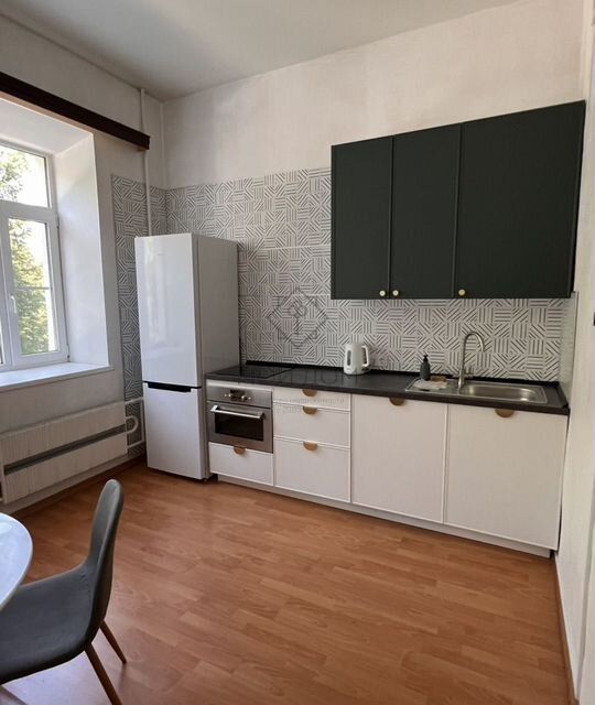 Сдаётся 2-комнатная квартира, 64 м²