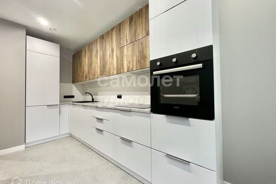 Продаётся 1-комнатная квартира, 50.4 м²