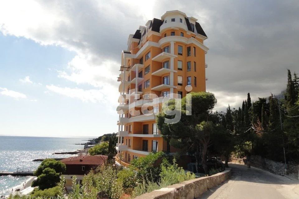 Продаётся 1-комнатная квартира, 50.3 м²