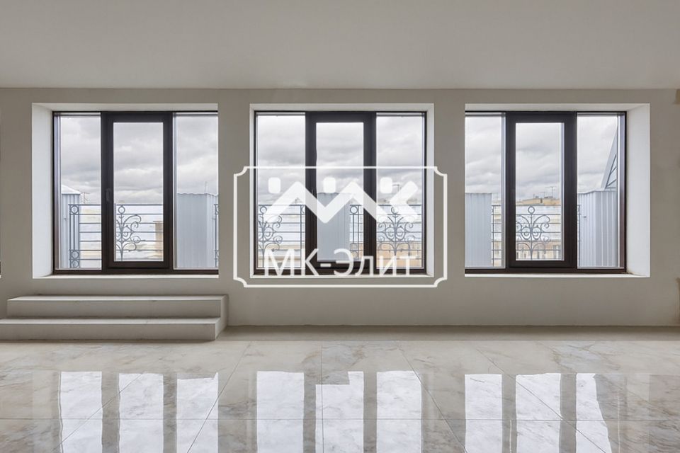 Продаётся 4-комнатная квартира, 306.3 м²