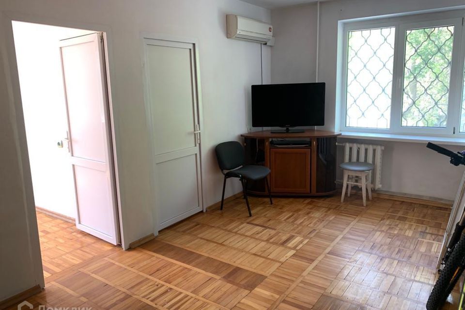 Продаётся 4-комнатная квартира, 62 м²