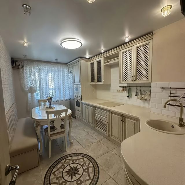 Продаётся 1-комнатная квартира, 46 м²