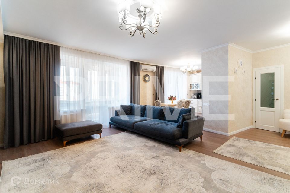 Продаётся 3-комнатная квартира, 101.5 м²