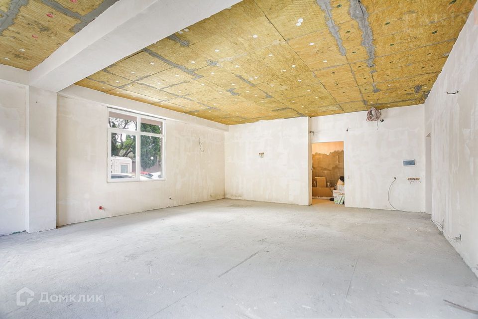 Продаётся 1-комнатная квартира, 57.8 м²