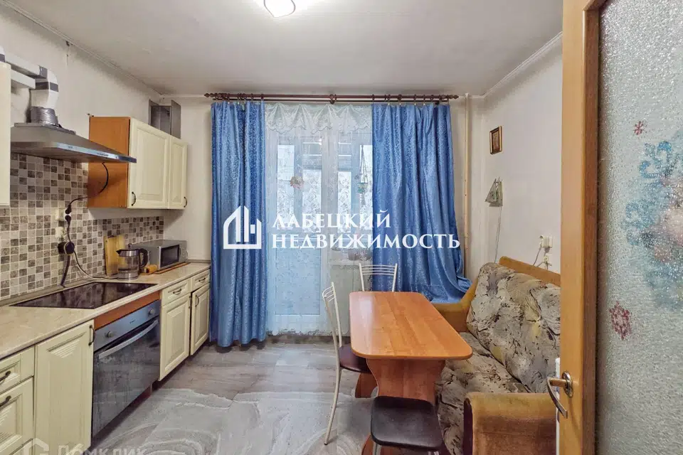 Продаётся 2-комнатная квартира, 62.1 м²