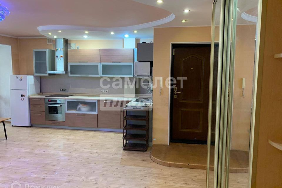 Продаётся 3-комнатная квартира, 70.5 м²