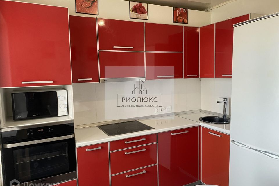 Продаётся 1-комнатная квартира, 49.5 м²