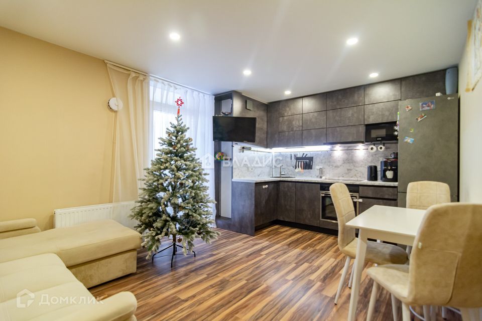 Продаётся 3-комнатная квартира, 60.5 м²