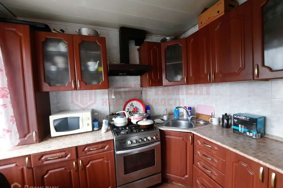 Продаётся 4-комнатная квартира, 56.1 м²