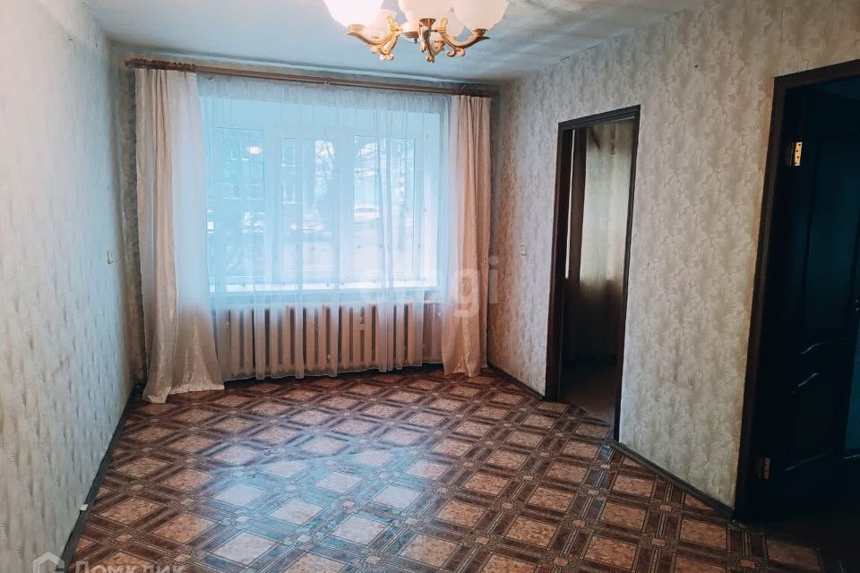Продаётся 4-комнатная квартира, 58.7 м²