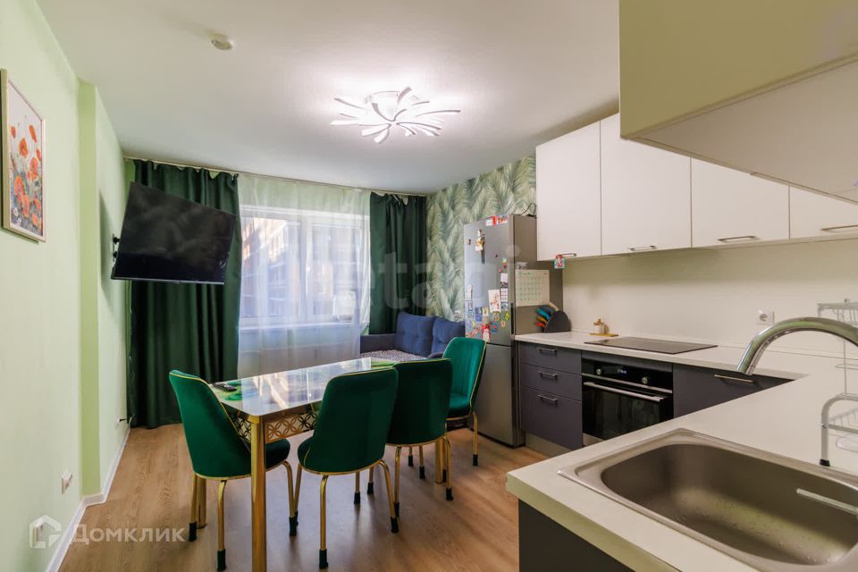 Сдаётся 2-комнатная квартира, 61 м²