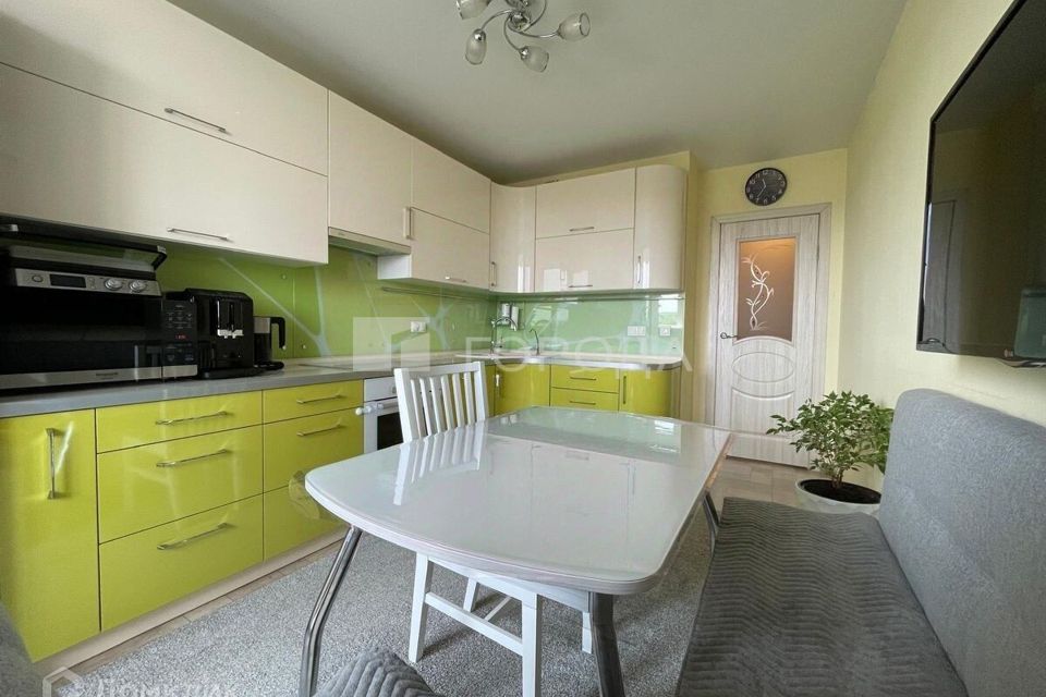 Продаётся 1-комнатная квартира, 50.1 м²