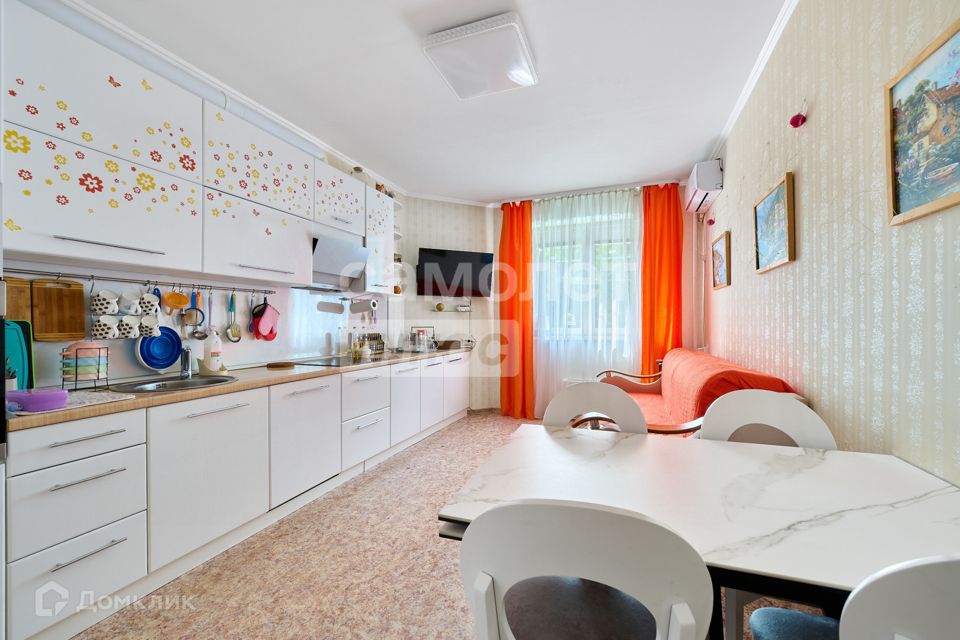 Продаётся 3-комнатная квартира, 74 м²