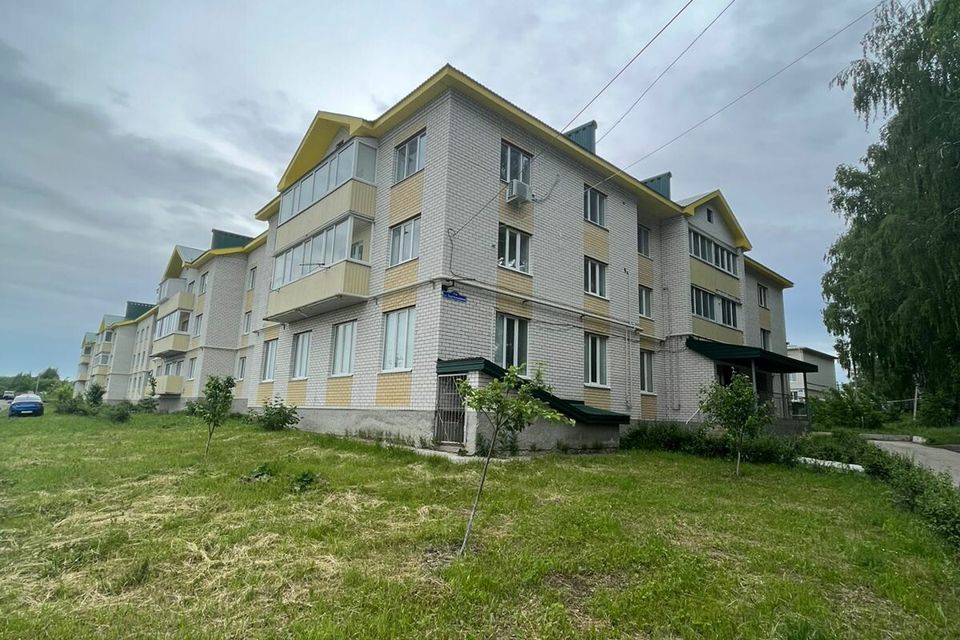 Продаётся 4-комнатная квартира, 144 м²