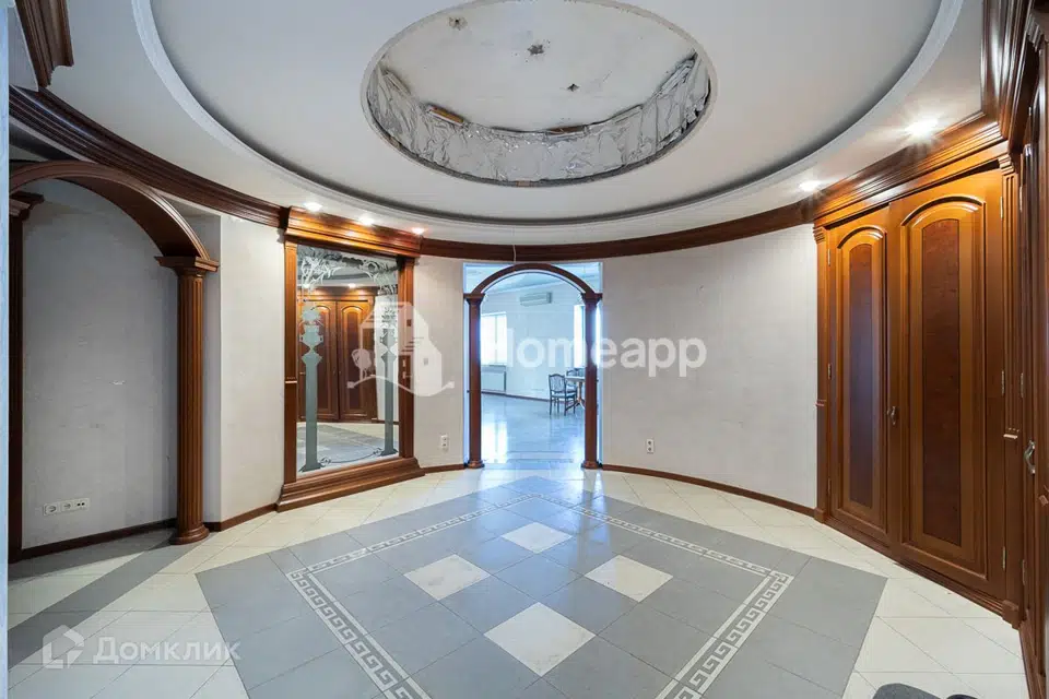 Продаётся 5-комнатная квартира, 199 м²